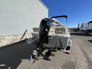 Thumbnail von Boston Whaler 170 Montauk