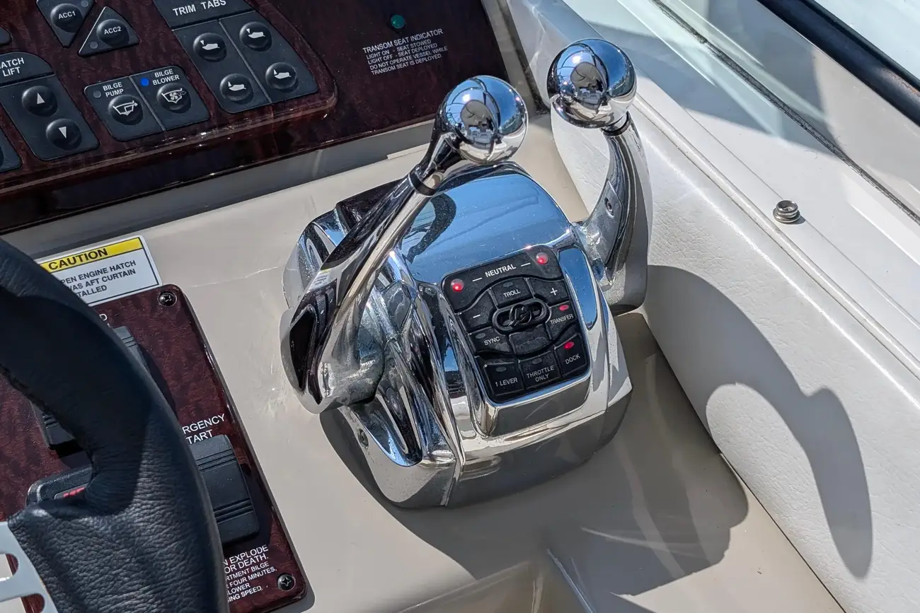 Thumbnail von Sea Ray 350 Sundancer