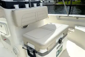 Thumbnail von Boston Whaler 170 Montauk