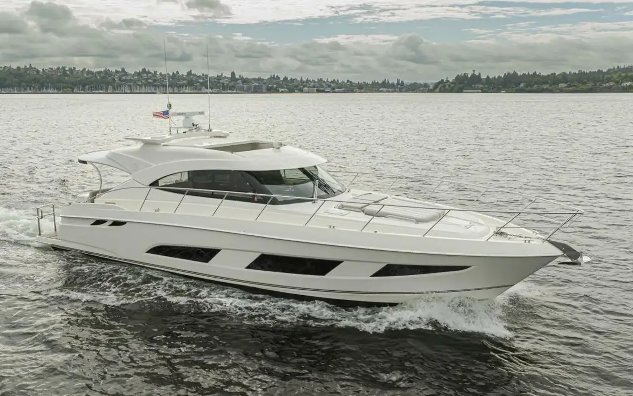 Thumbnail von Riviera 48 Lucky Dog