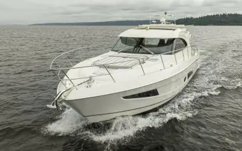 Thumbnail von Riviera 48 Lucky Dog