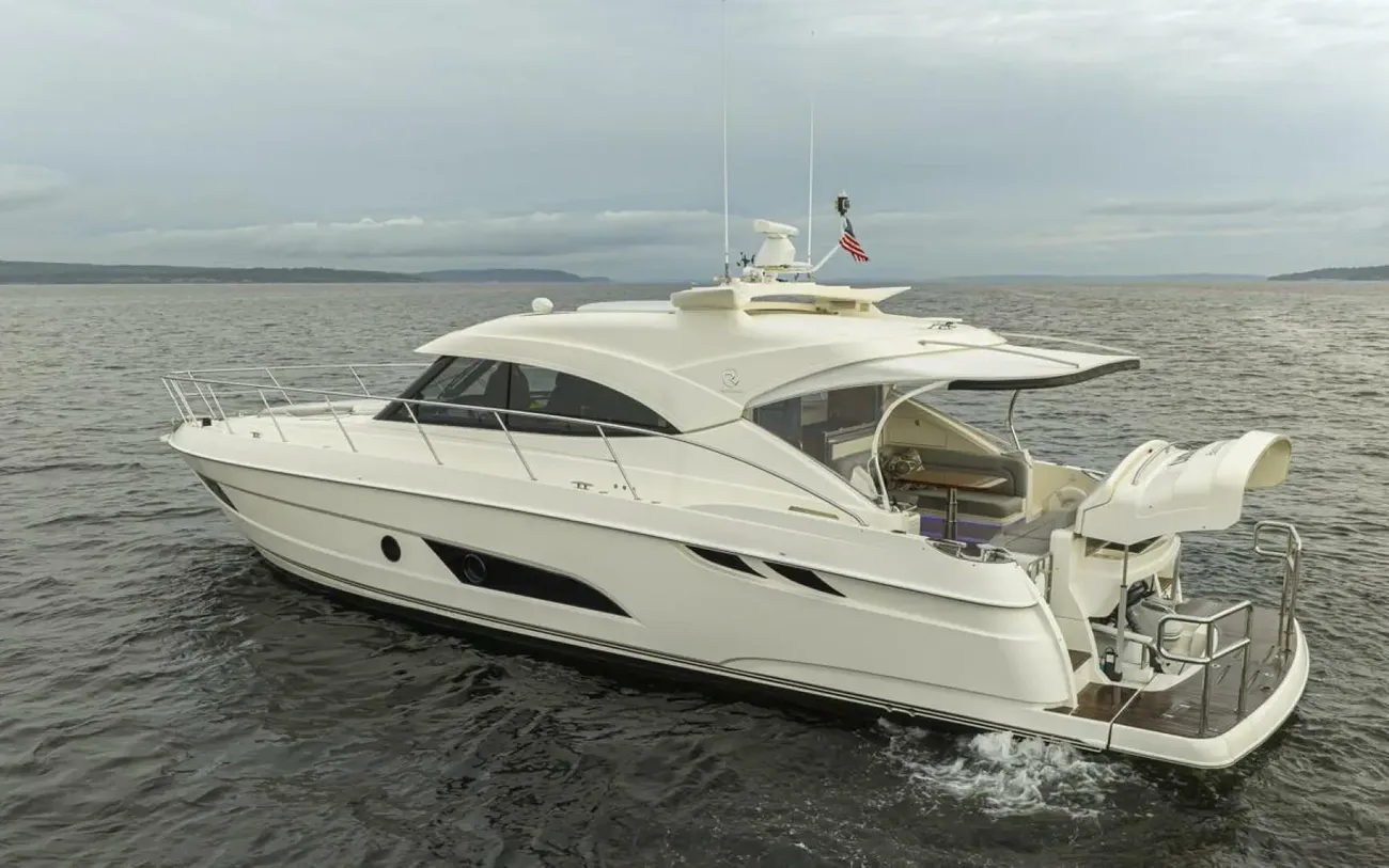 Thumbnail von Riviera 48 Lucky Dog