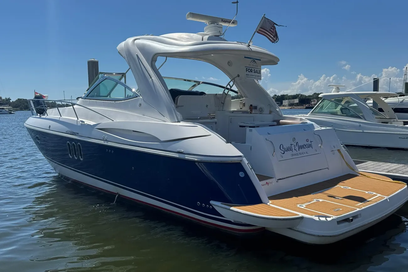 Cruisers Yachts 420 Express