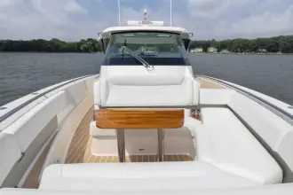 Thumbnail von Tiara Yachts 39 LS