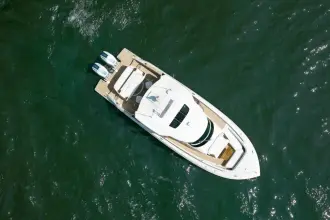 Thumbnail von Tiara Yachts 39 LS