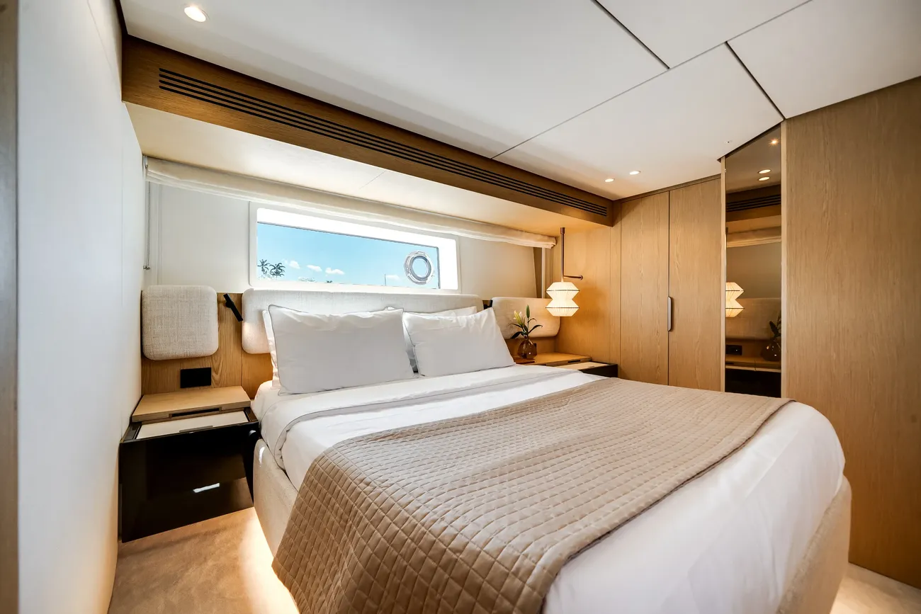 Thumbnail von Azimut 62