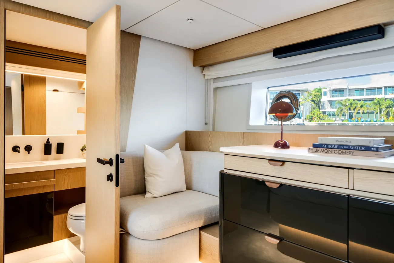 Thumbnail von Azimut 62