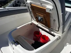 Thumbnail von Boston Whaler 330 Outrage