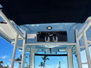 Thumbnail von Boston Whaler 330 Outrage