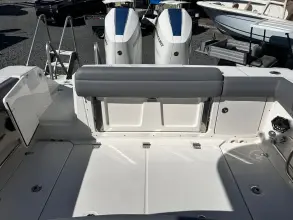 Thumbnail von Boston Whaler 330 Outrage