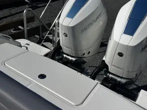 Thumbnail von Boston Whaler 330 Outrage