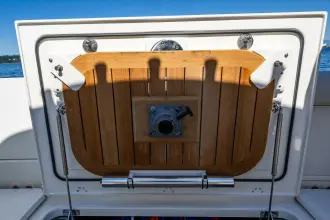 Thumbnail von Boston Whaler 330 Outrage