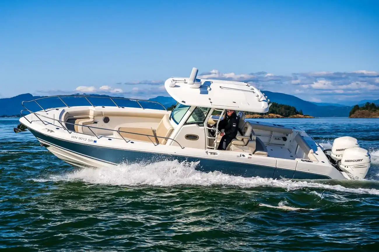 Thumbnail von Boston Whaler 330 Outrage