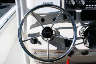 Thumbnail von Boston Whaler 210 Montauk