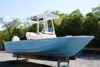 Thumbnail von Boston Whaler 210 Montauk