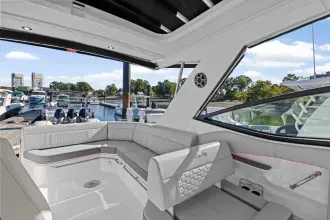 Thumbnail von Sea Ray 320 Sundancer Outboard