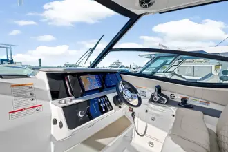 Thumbnail von Sea Ray 320 Sundancer Outboard