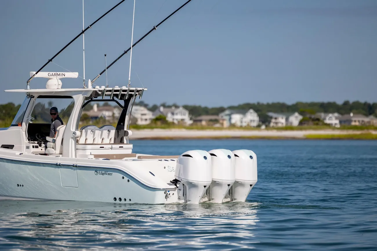 Thumbnail von Edgewater 370 CC