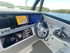 Thumbnail von Sea Ray 320 Sundancer