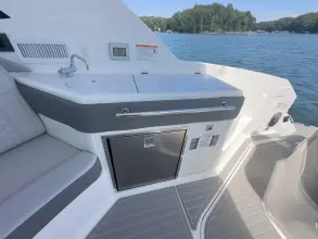 Thumbnail von Sea Ray 320 Sundancer