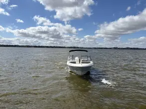 Thumbnail von Boston Whaler 210 Vantage