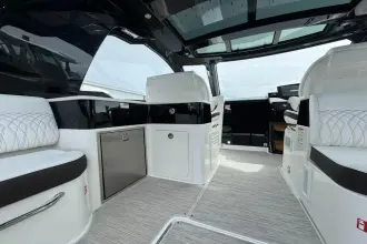 Thumbnail von Sea Ray 370 Sundancer Outboard