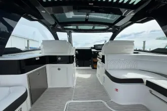 Thumbnail von Sea Ray 370 Sundancer Outboard