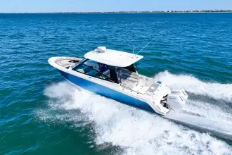Thumbnail von Boston Whaler 330 Vantage