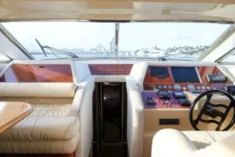 Thumbnail von Ferretti Yachts 55 Bond Voyage