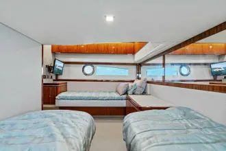 Thumbnail von Riviera 48 Aesculapian