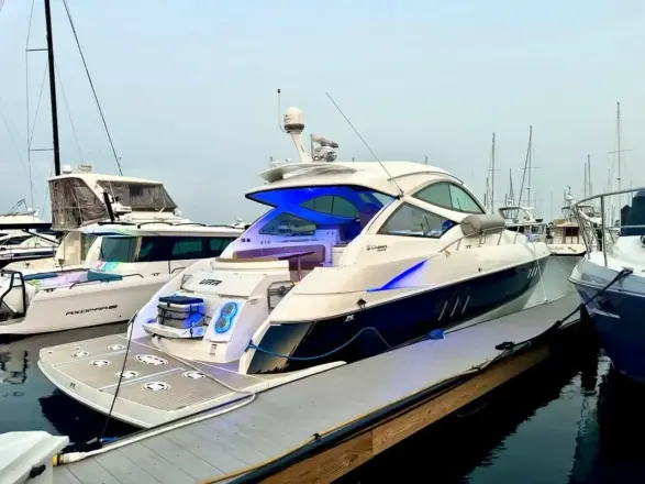 Cruisers Yachts 540 Sport Cruiser