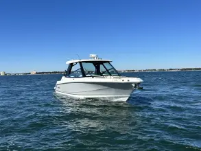 Thumbnail von Boston Whaler 330 Vantage