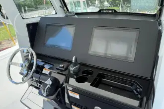 Thumbnail von Everglades 335 CC Ice Blue