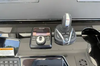 Thumbnail von Everglades 335 CC Ice Blue