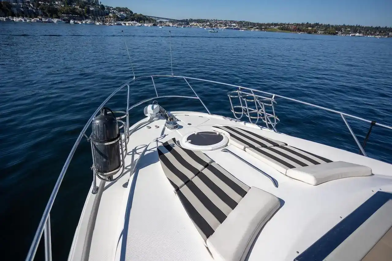 Thumbnail von Meridian 341 Sedan