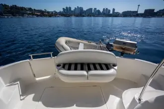 Thumbnail von Meridian 341 Sedan