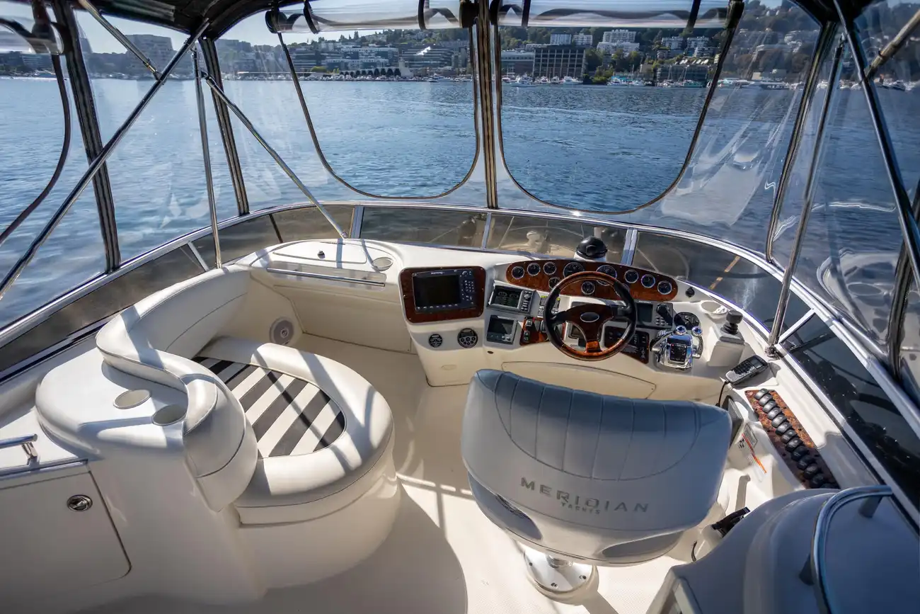 Thumbnail von Meridian 341 Sedan