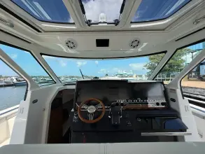 Thumbnail von Tiara Yachts 48LS