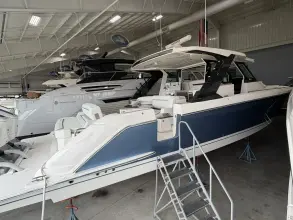 Thumbnail von Tiara Yachts 48LS