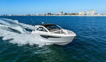 Thumbnail von Cruisers Yachts 42 GLS OB