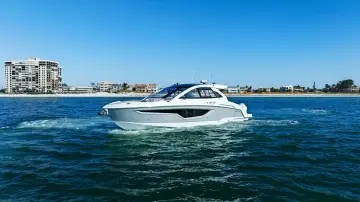 Thumbnail von Cruisers Yachts 42 GLS OB