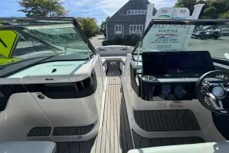 Thumbnail von Sea Ray SLX 280 Außenborder