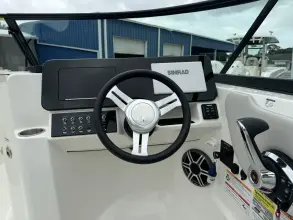 Thumbnail von Sea Ray Sundancer 270