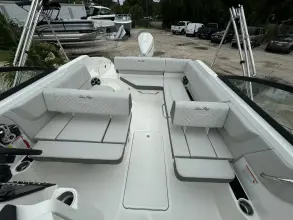 Thumbnail von Sea Ray Sundancer 270