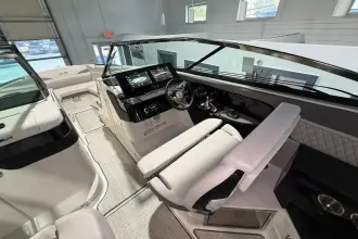 Thumbnail von Sea Ray SLX 280 s motorem