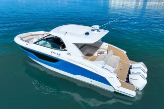 Thumbnail von Cruisers Yachts 38 GLS OB