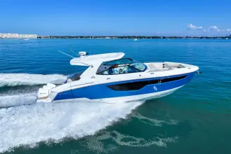 Thumbnail von Cruisers Yachts 38 GLS OB