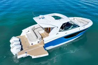 Thumbnail von Cruisers Yachts 38 GLS OB