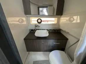 Thumbnail von Sea Ray SLX 400 buitenboordmotor