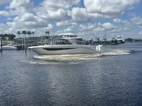 Thumbnail von Sea Ray SLX 400 buitenboordmotor